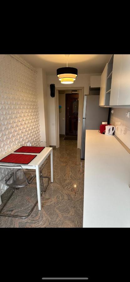 Page3 Apartament Targoviste Exterior foto